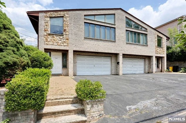 303 E Homestead Ave #b, Palisades Park, NJ 07650