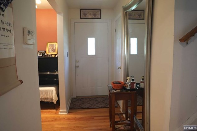 150 Voorhees St, Teaneck, NJ 07666