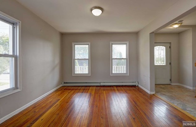 31 Erie Ave, Rutherford, NJ 07070-0012