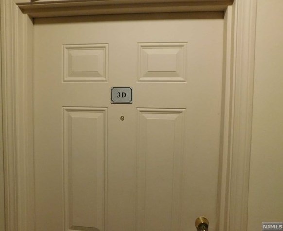 380-382 Anderson Ave #3d, Cliffside Park, NJ 07010