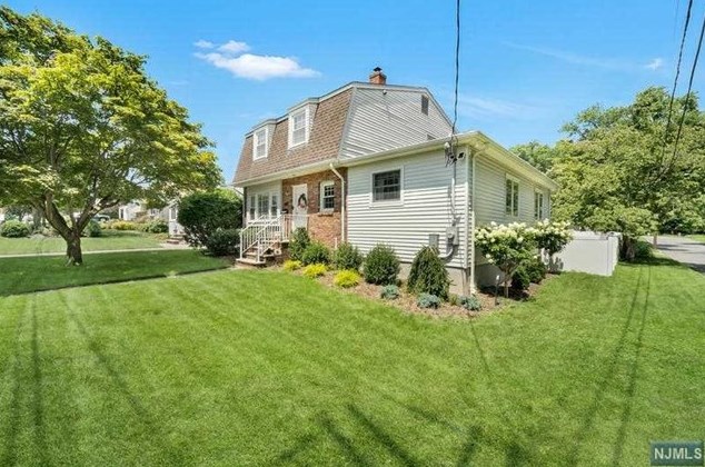 100 Broad St, Emerson, NJ 07630-1975