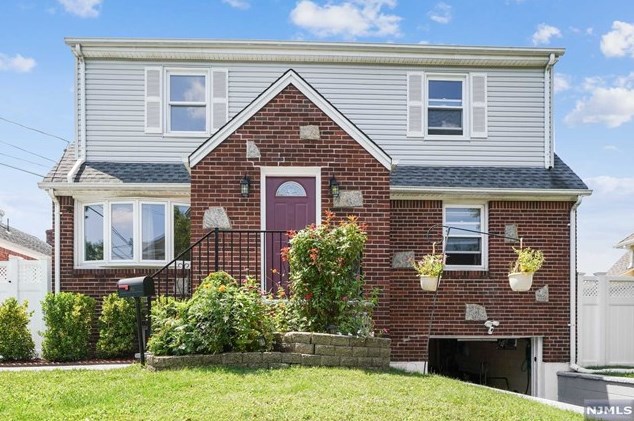 104 Norwood Ave, Lodi, NJ 07644