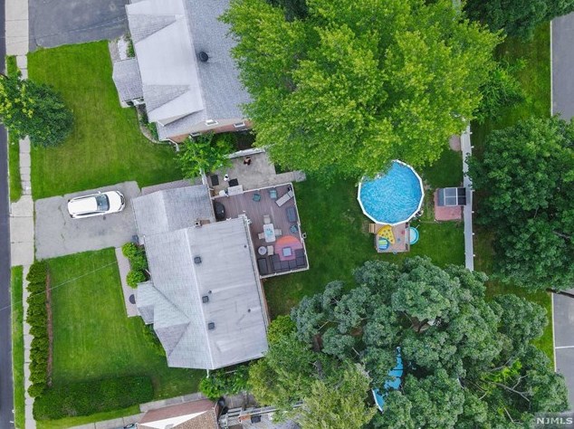 272 Kinderkamack Rd, Emerson, NJ 07630-1104