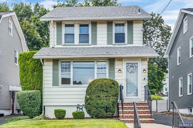 340 Feronia Way, Rutherford, NJ 07070-2852