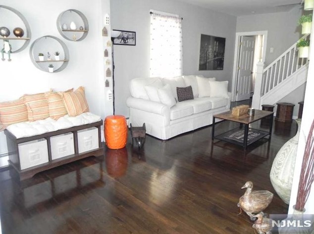20 Columbus Ave, Little Ferry, NJ 07643