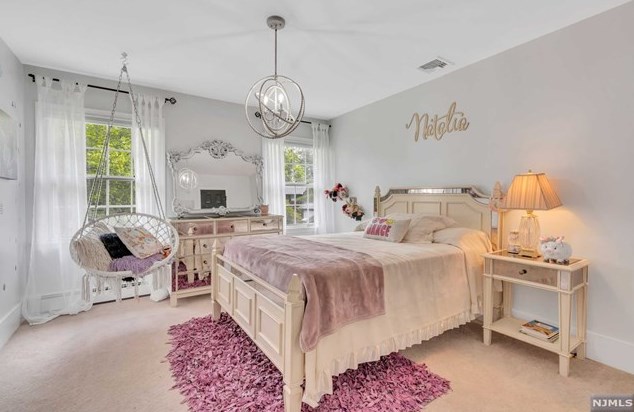 32 Brandywine Pl, Oakland NJ  07436-2321 exterior