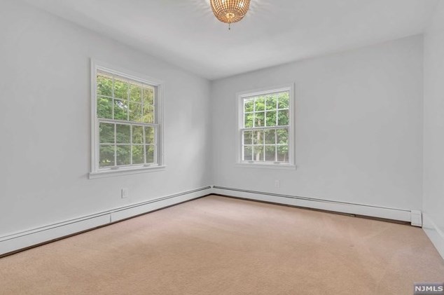 32 Brandywine Pl, Oakland NJ  07436-2321 exterior