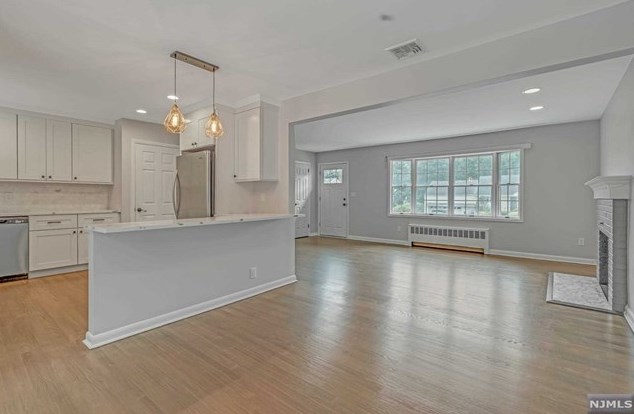 35 Addison Pl, Ho Ho Kus, NJ 07423