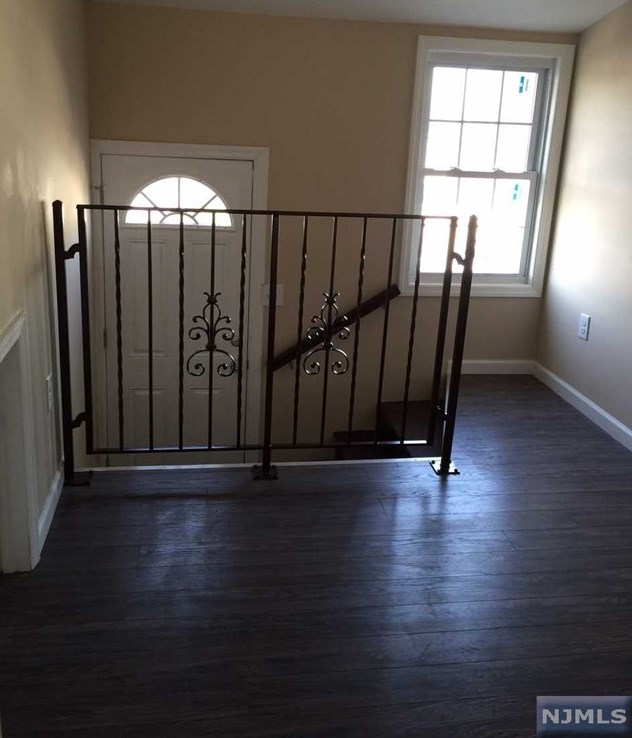 58 2nd Ave #2, Secaucus, NJ 07094