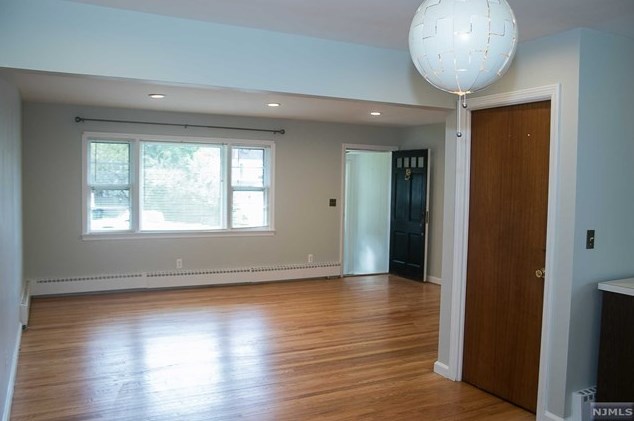 539 Oritani Pl, Teaneck, NJ 07666