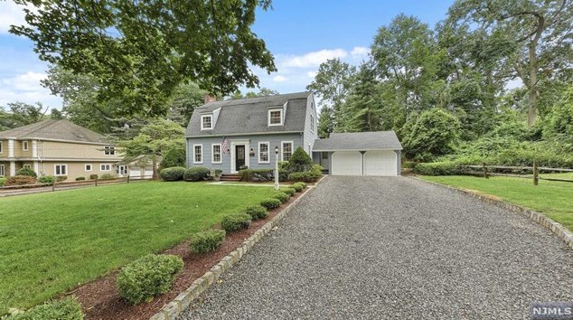 42 Wilson Ave, Wayne NJ  07470-3803 exterior