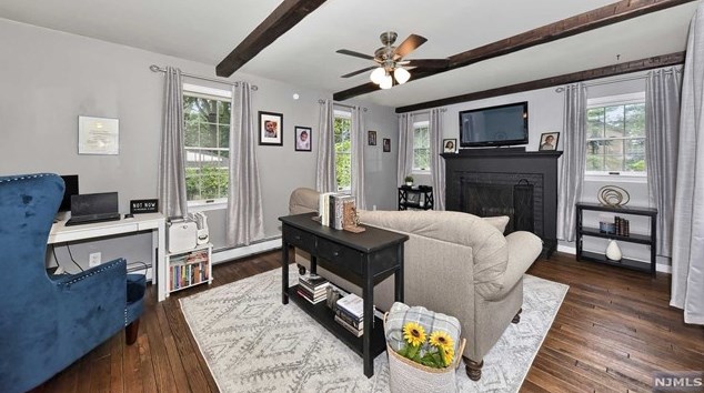 42 Wilson Ave, Wayne NJ  07470-3803 exterior