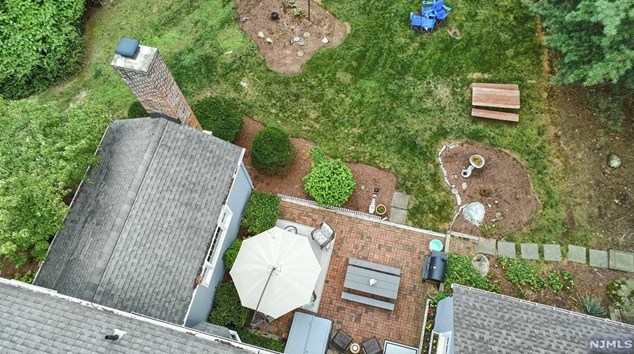 42 Wilson Ave, Wayne NJ  07470-3803 exterior