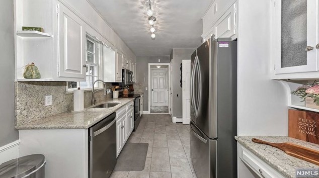 42 Wilson Ave, Wayne NJ  07470-3803 exterior