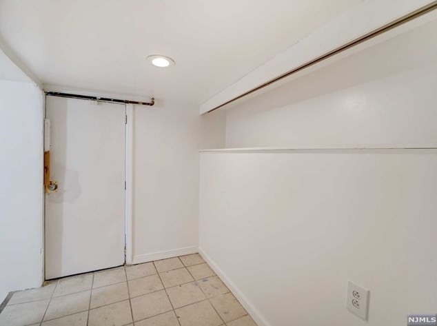 382 Columbia St, Orange NJ  07050-2601 exterior