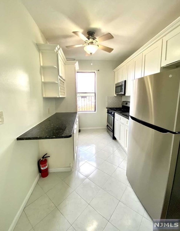 9017 Bergenwood Ave #6, North Bergen, NJ 07047