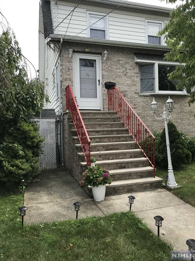 33 Kaufman Ave, Little Ferry, NJ 07643