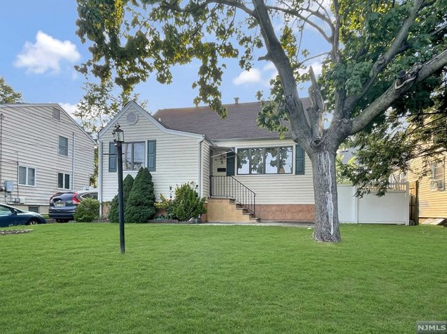 23 Indian Lake Dr, Little Ferry, NJ 07643-1026