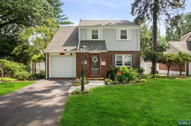1649 Rensselaer Rd, Teaneck, NJ 07666