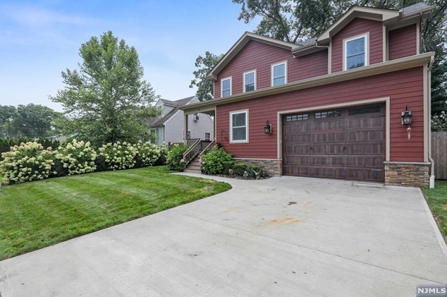44 Waldwick Ave, Waldwick, NJ 07463-1944