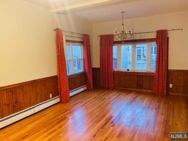 733 1st St, Secaucus NJ  07094-3106 exterior