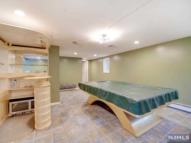 269 State Rt 5, West Fort Lee NJ 07024-4333 exterior