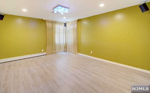 269 State Rt 5, West Fort Lee NJ 07024-4333 exterior