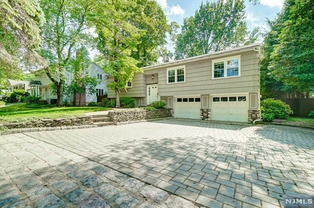 41 Demarest Ave, Demarest, NJ 07627
