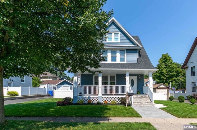 12 Courier Pl, Rutherford NJ  07070-1102 exterior