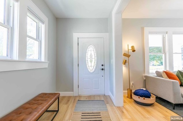 12 Courier Pl, Rutherford NJ  07070-1102 exterior