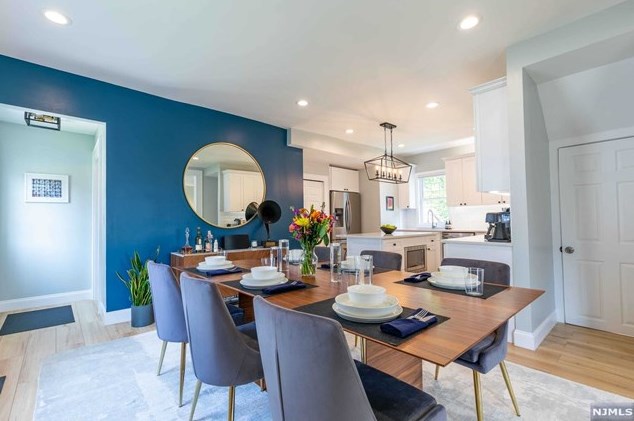 12 Courier Pl, Rutherford NJ  07070-1102 exterior