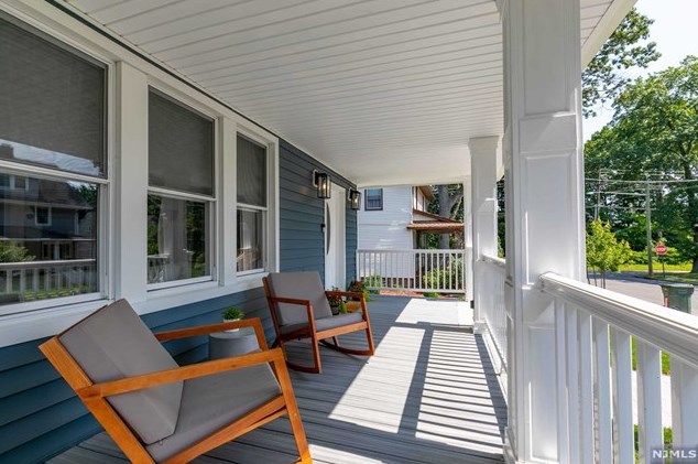 12 Courier Pl, Rutherford NJ  07070-1102 exterior