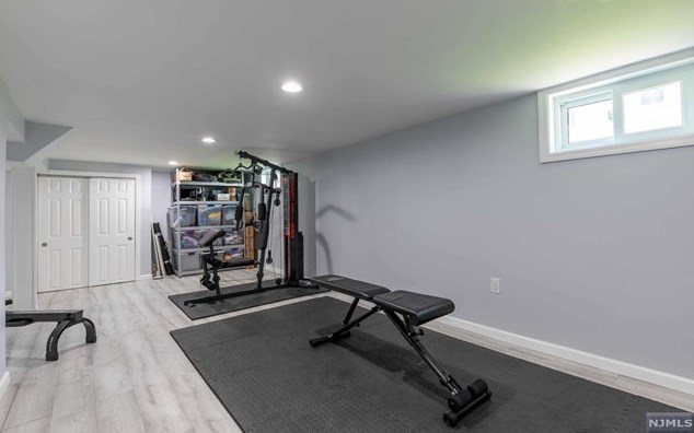 12 Courier Pl, Rutherford NJ  07070-1102 exterior