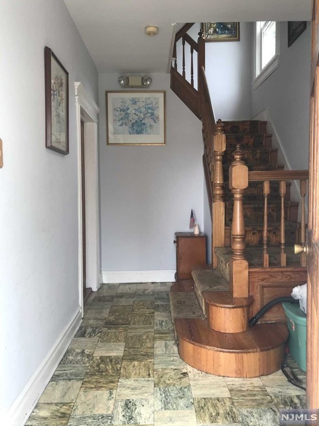 75 Elm St, Kearny, NJ 07032