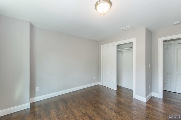 121 Baker Ave, Bergenfield NJ  07621-3322 exterior