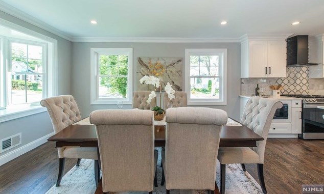 121 Baker Ave, Bergenfield NJ  07621-3322 exterior