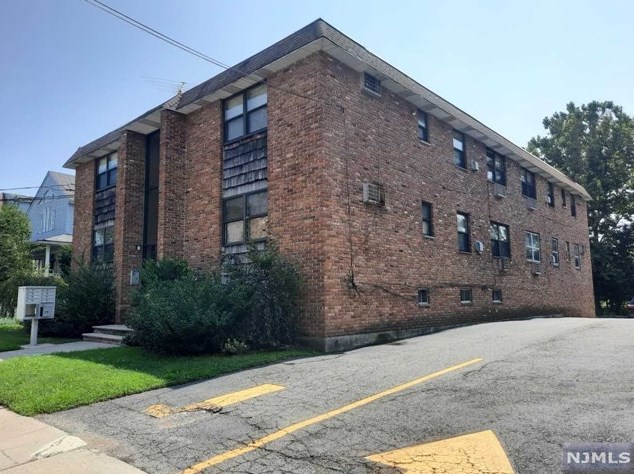 68-70 Montgomery #7, Bloomfield, NJ 07003
