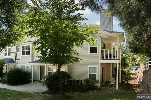 1034 Castle Rd #1034, Mahwah, NJ 07430