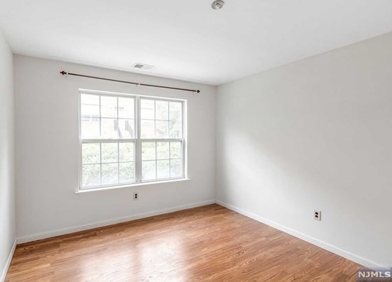 1 Vaughan Dr, Newark NJ  07103-3458 exterior