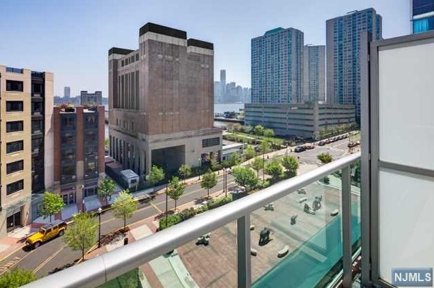 20 Newport Pkwy Apt 617, Jersey City, NJ 07310
