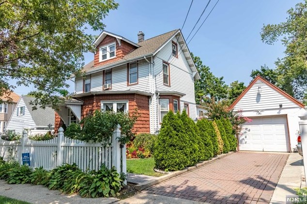 36 Elm St, Ridgefield Park, NJ 07660