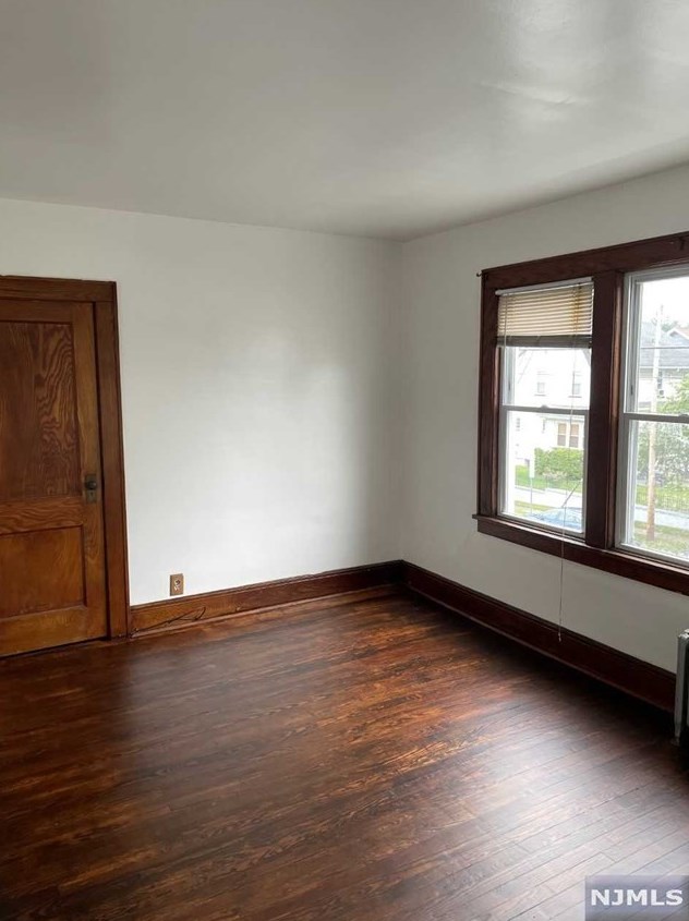 50 5th Ave, Clifton, NJ 07011
