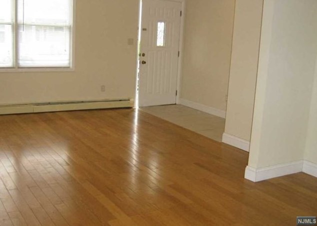 218 Warren Ave #1st Fl, West Fort Lee, NJ 07024