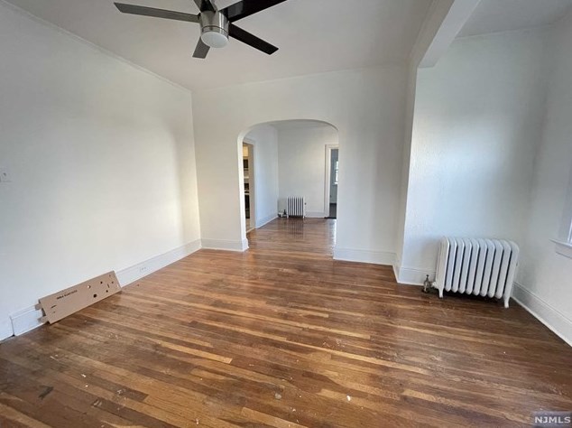 309 Broad St, Carlstadt, NJ 07072-1003