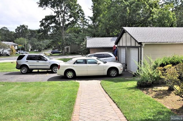 11 Blanche Ave, Demarest, NJ 07627