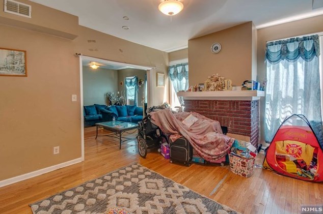 880 20th St, Newark NJ  07108-1127 exterior