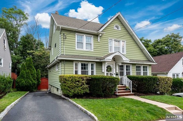 512 High St, Oradell, NJ 07649