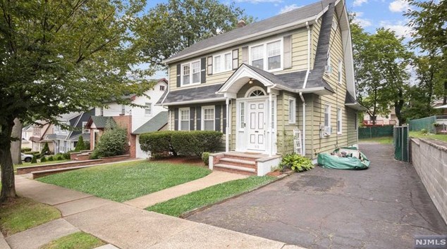 515 Kipp St, Teaneck, NJ 07666