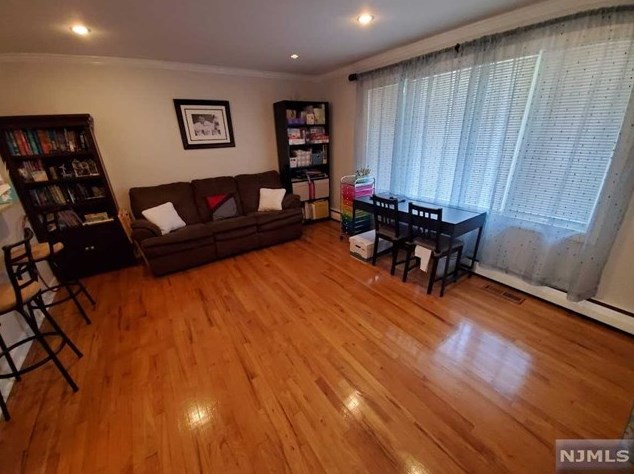 2 Rea Ave Ext, Paterson, NJ 07506