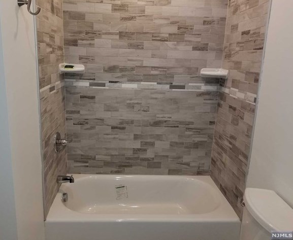 825 Summer Ave, Newark, NJ 07104
